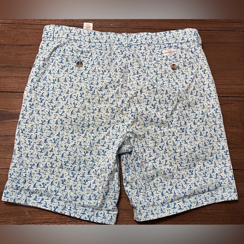 Vineyard Vines Breaker Shorts Sailboats and Palm Trees Mens size 34 - Picture 5 of 5